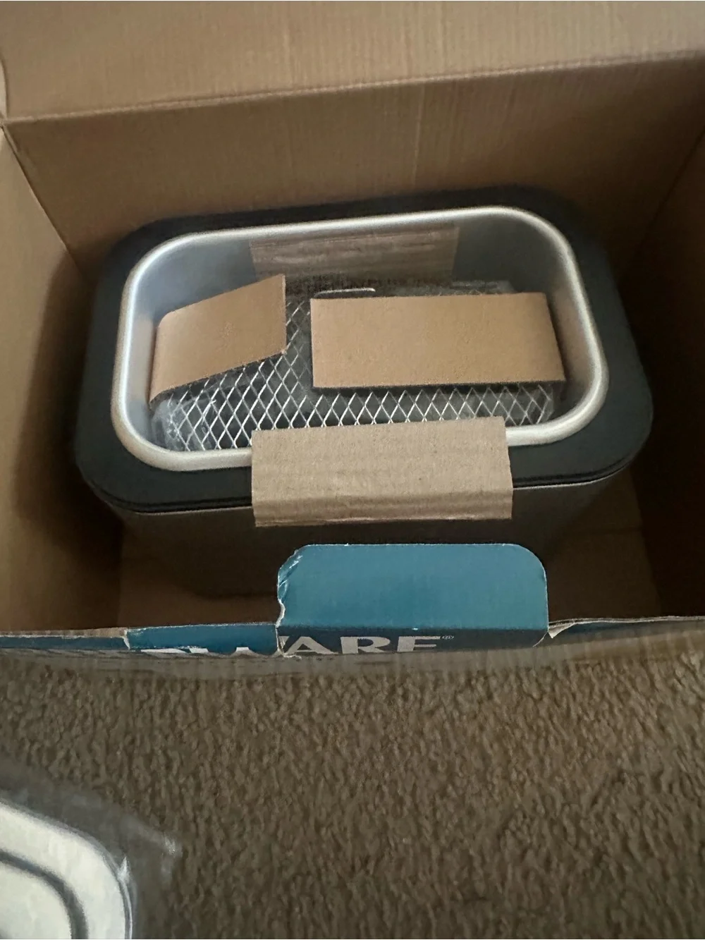 Farberware White and Teal 1.1-Liter Deep Fryer